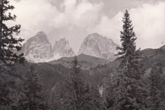145-Dolomiti-Il-Sassolungo-Ciclotour-Dolomiti-16-Agosto-1955