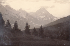 159-Montagne-Dolomitiche-viste-dalla-discesa-del-Falzarego-Ciclotour-Dolomiti-1955