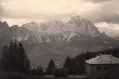 160-Montagne-Dolomitiche-vista-dal-Falzarego-Ciclotour-Dolomiti-1955