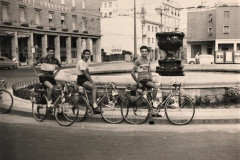 253-Enzo-Sergio-Marcello-a-Pisa-Pellegrinaggio-a-Lourdes-in-Bicicletta-1956