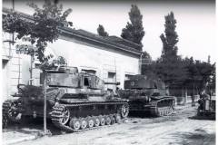Luglio-44-due-panzer-KPFW-iv-tipo-H