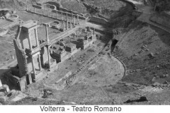 4491volterra altra immagine del teatro romano